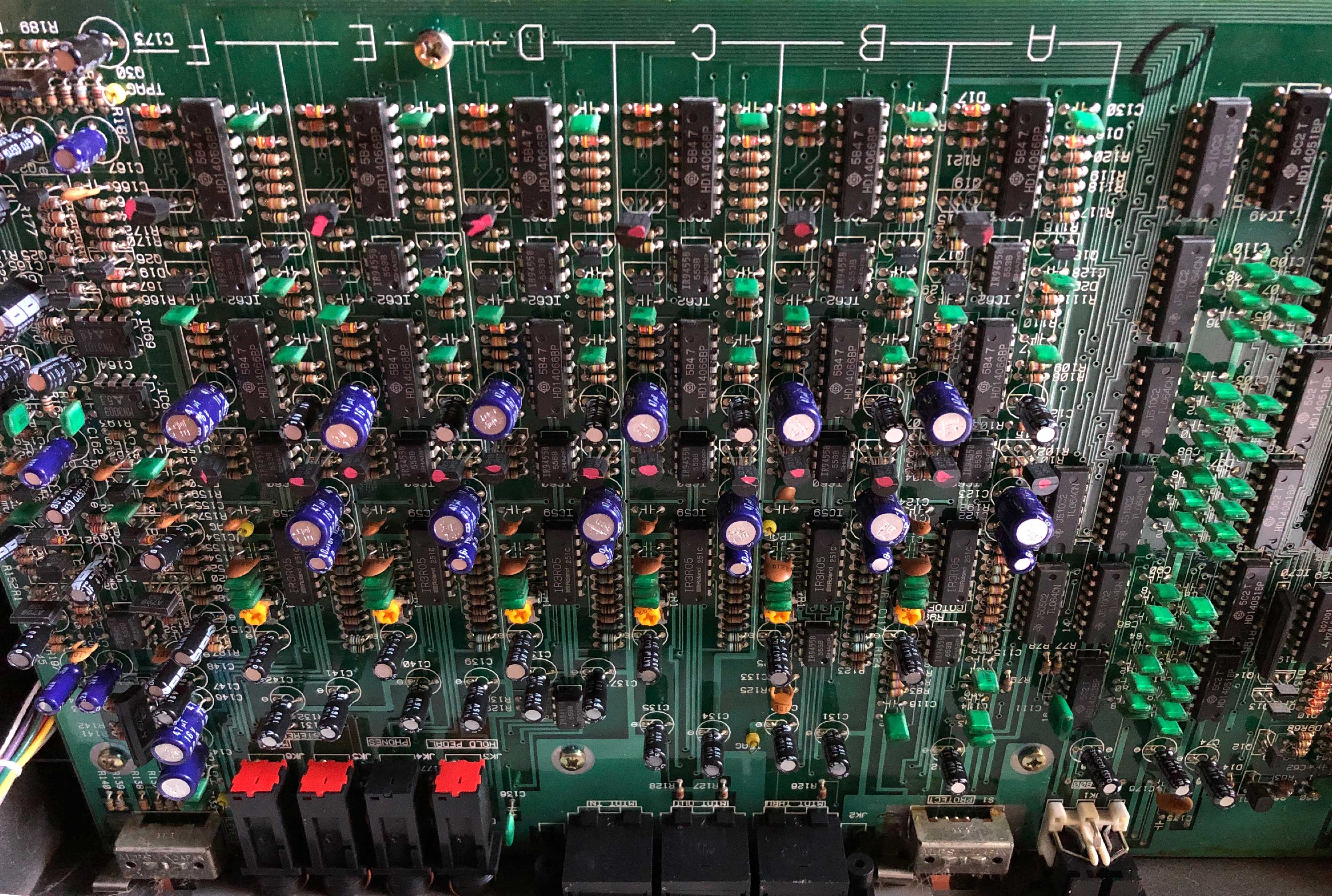 The six voices in my Roland JX-8P synthesizer - Paul Clark